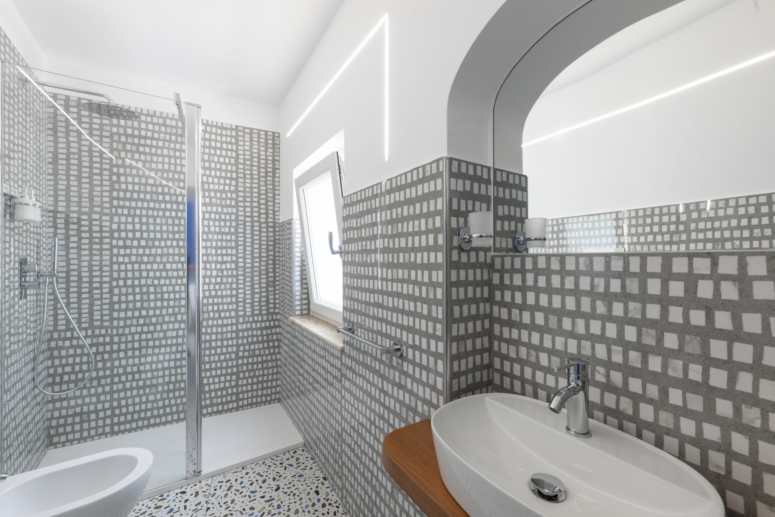 ANA_9502-HDR@emanueleanastasioph-WEB-andrea-camera-casa-amalfi-giugno-2025_risultato